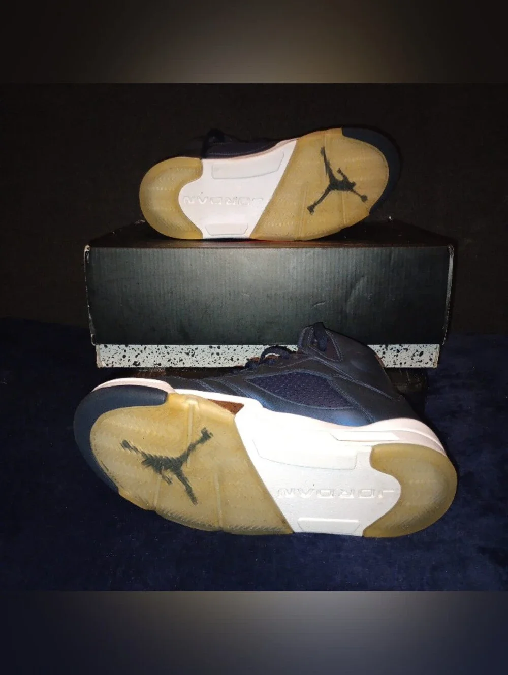 IOB Air Jordan 5 Retro Bronze Mens size 8 or women's size 9.5
